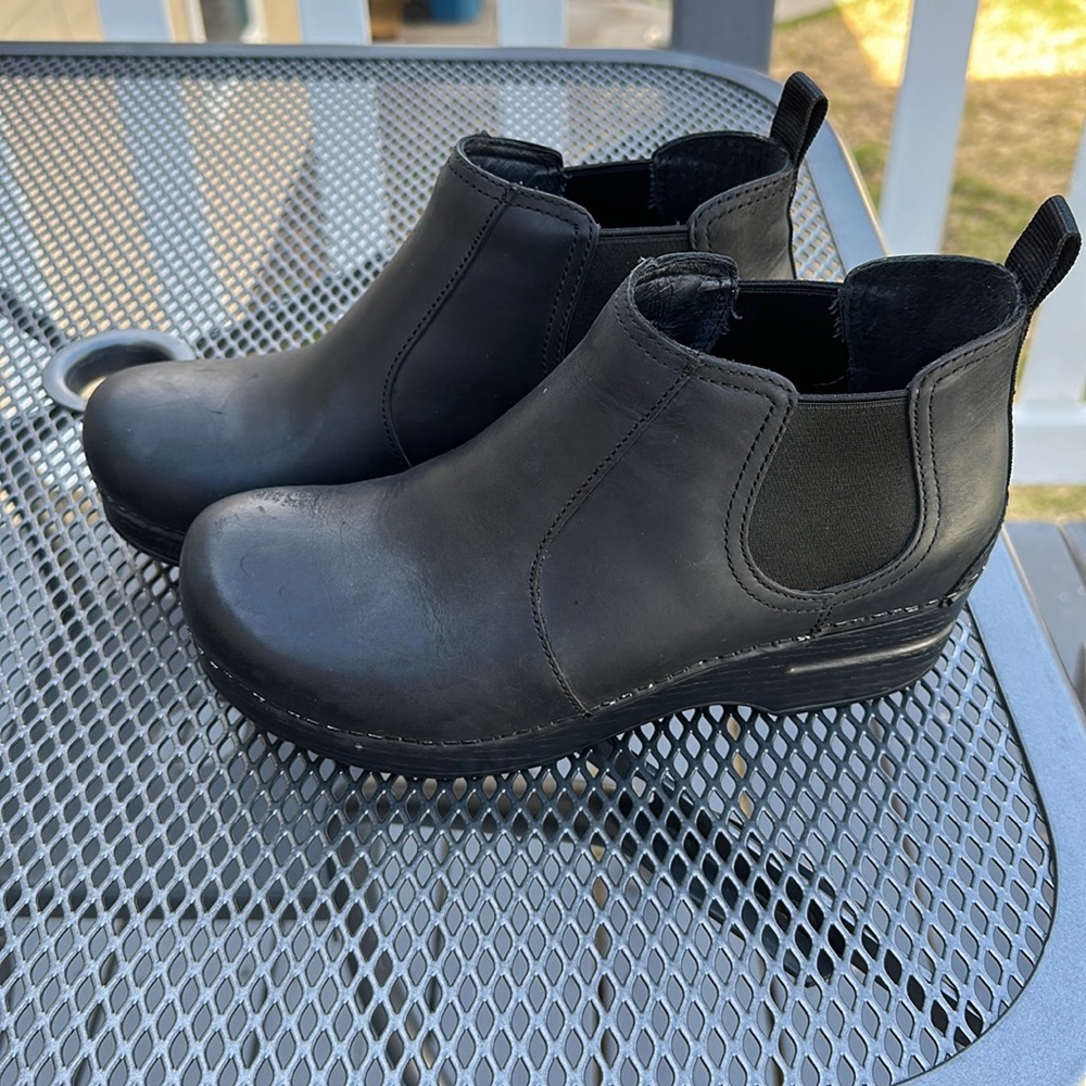 Dansko Frankie Black Oiled Bootie